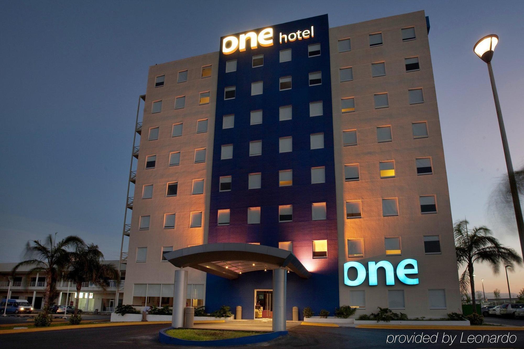 One Monterrey Aeropuerto Hotel Apodaca Buitenkant foto