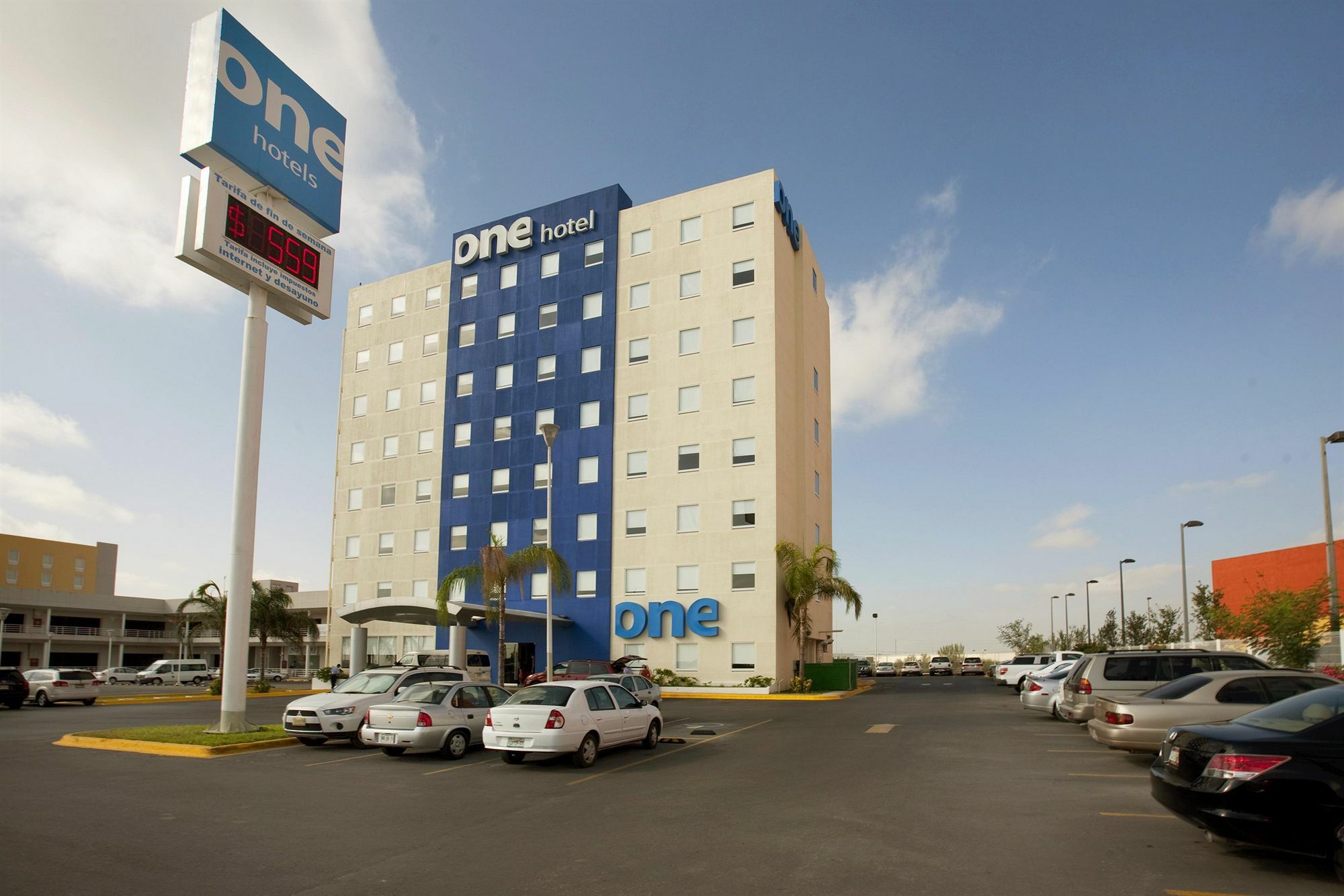 One Monterrey Aeropuerto Hotel Apodaca Buitenkant foto