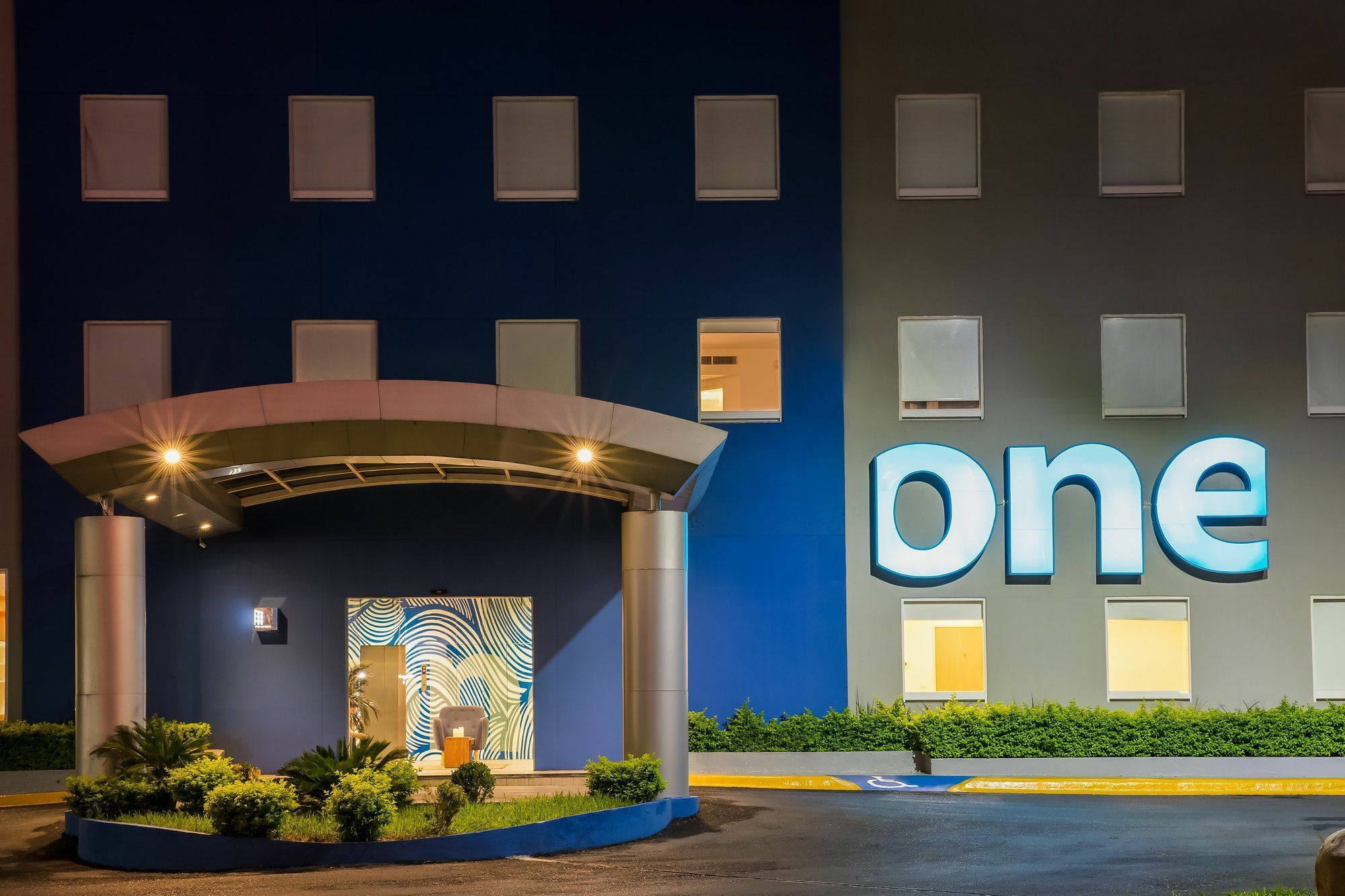 One Monterrey Aeropuerto Hotel Apodaca Buitenkant foto
